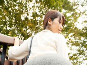 ミニスカでさりげなく誘ってる美脚自慢の人妻は絶対にヤレる！街角ナンパ12人全員生中出し②　サンプル画像07